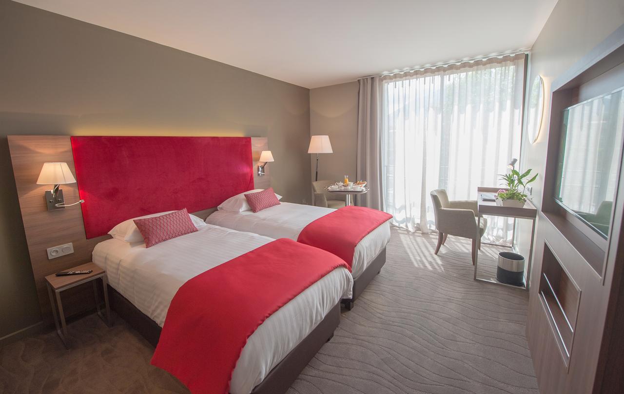Hotel Lou Castelet Carros Luaran gambar