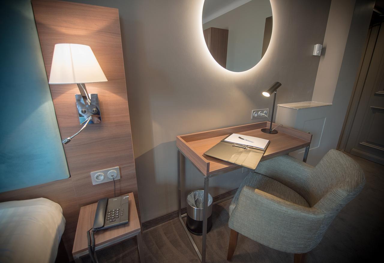 Hotel Lou Castelet Carros Luaran gambar