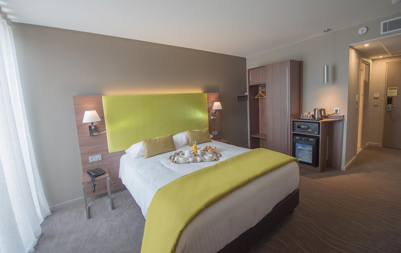 Hotel Lou Castelet Carros Luaran gambar