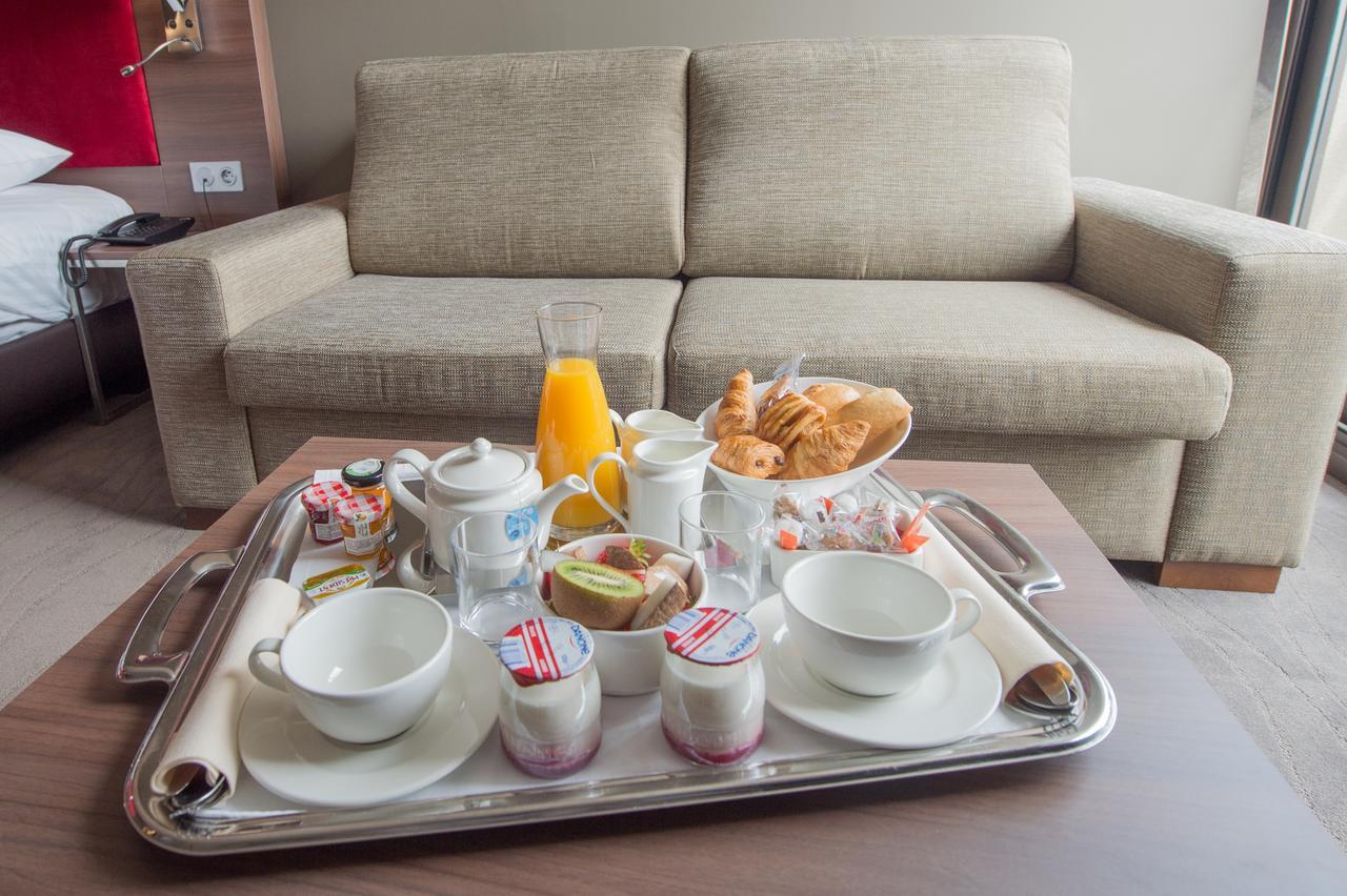 Hotel Lou Castelet Carros Luaran gambar
