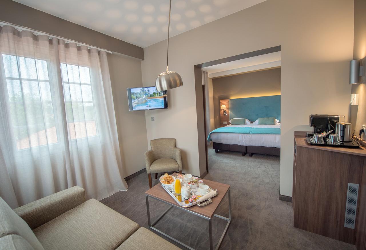 Hotel Lou Castelet Carros Luaran gambar