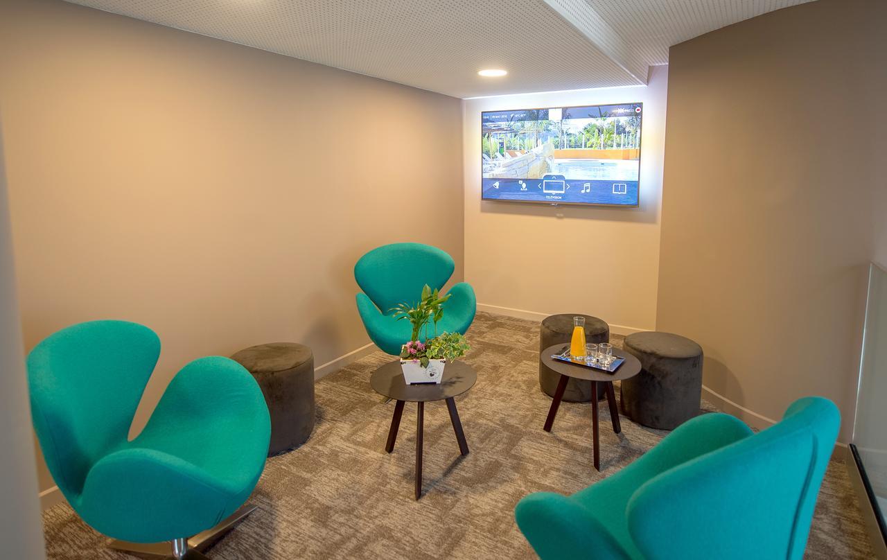 Hotel Lou Castelet Carros Luaran gambar