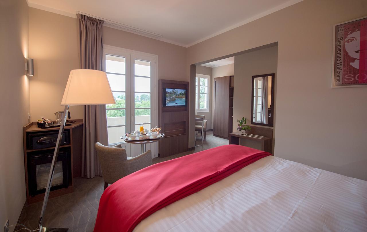 Hotel Lou Castelet Carros Luaran gambar