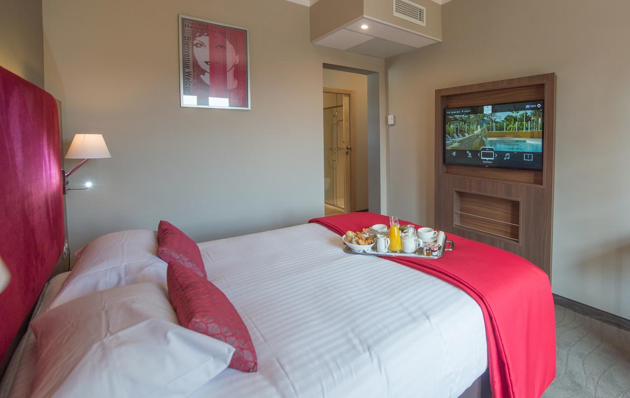 Hotel Lou Castelet Carros Luaran gambar