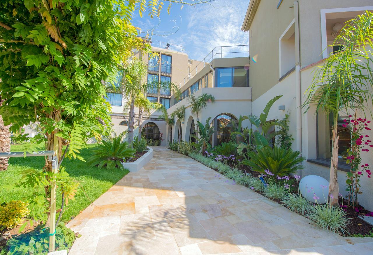 Hotel Lou Castelet Carros Luaran gambar