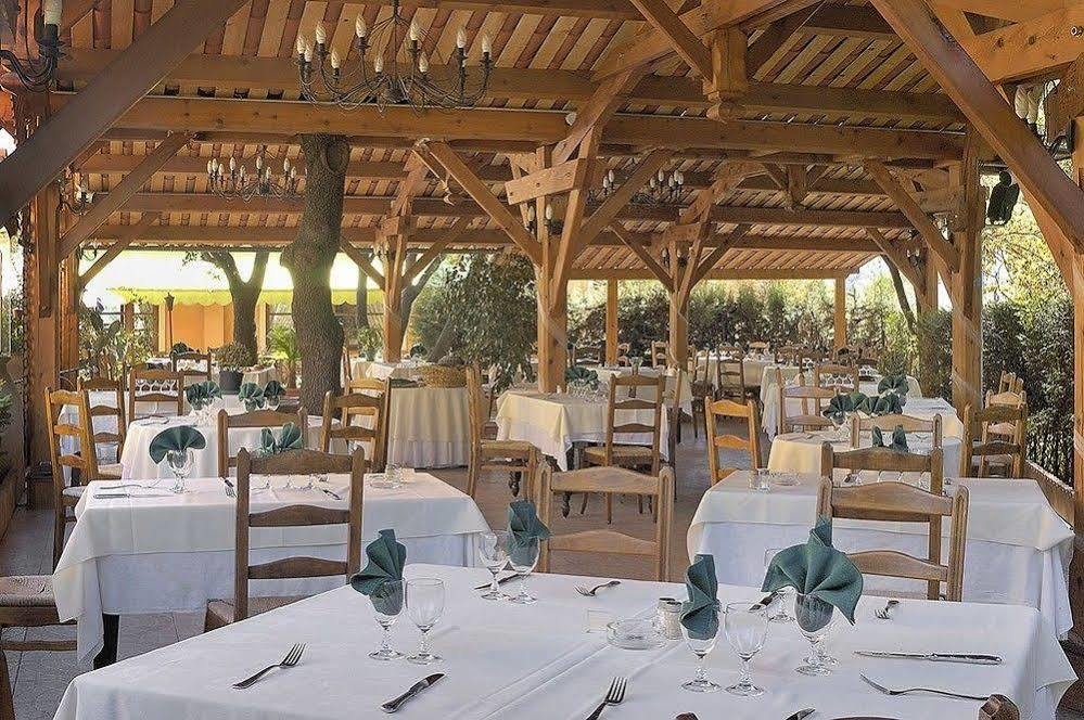 Hotel Lou Castelet Carros Luaran gambar